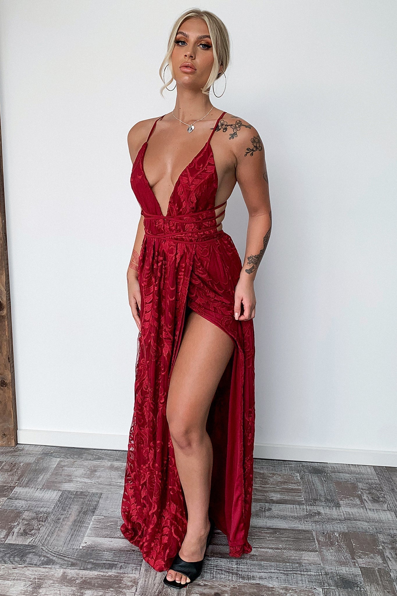 Scarlett Halter Maxi Dress - Bordowa