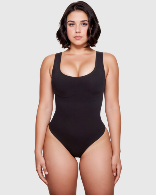 Body modelujący z kwadratowym dekoltem