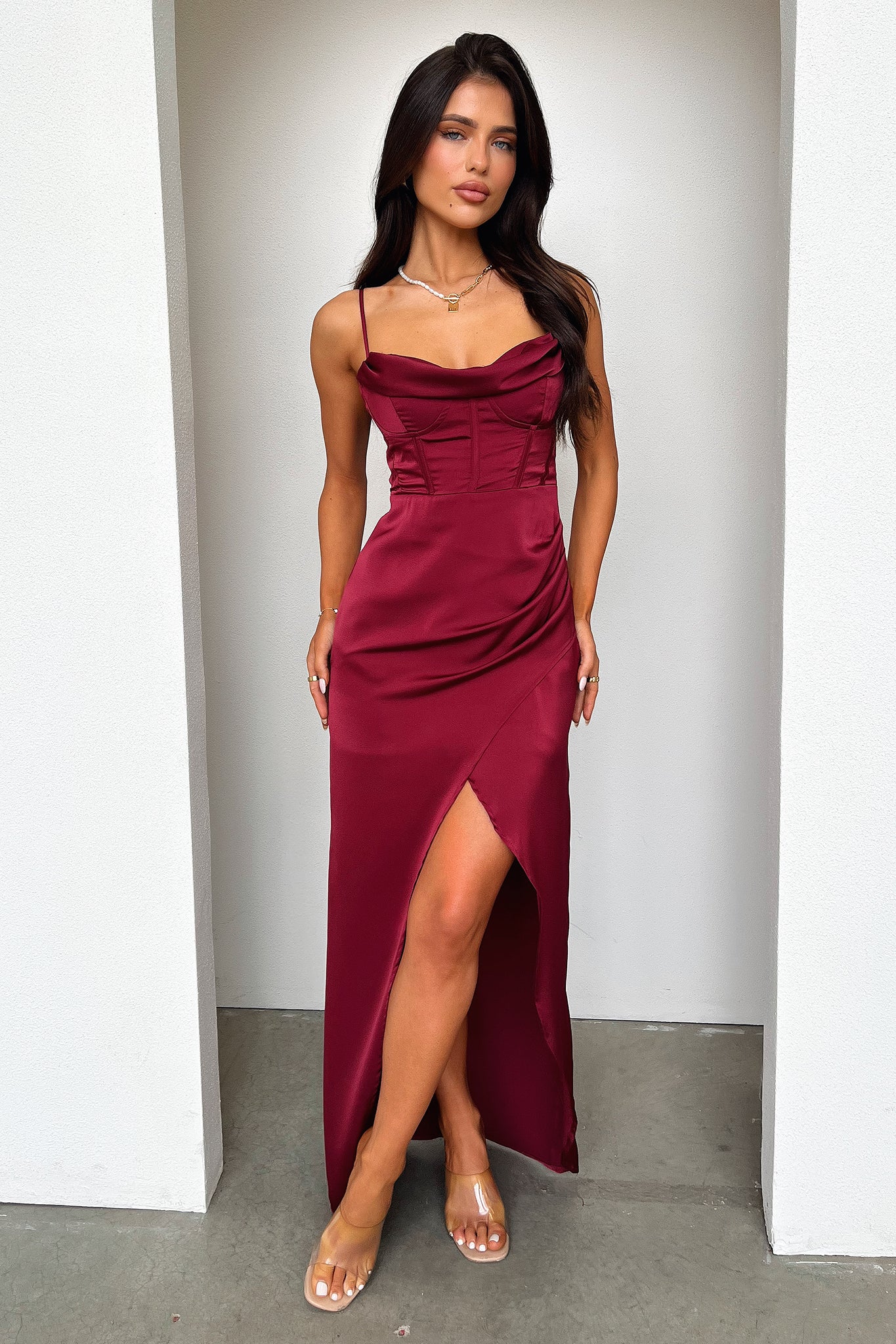 Aiana Satin Maxi Dress - Bordowa