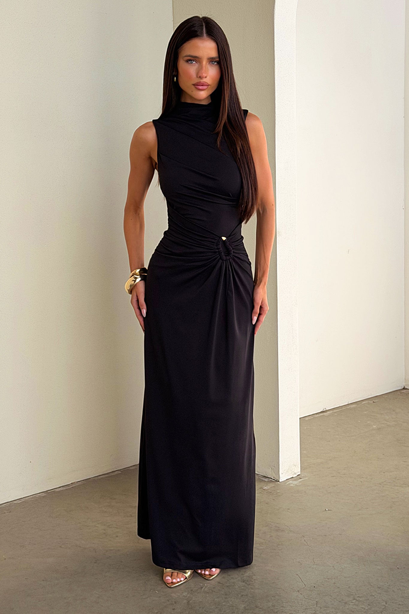 Amaris Mock Neck Maxi Dress - Czarna