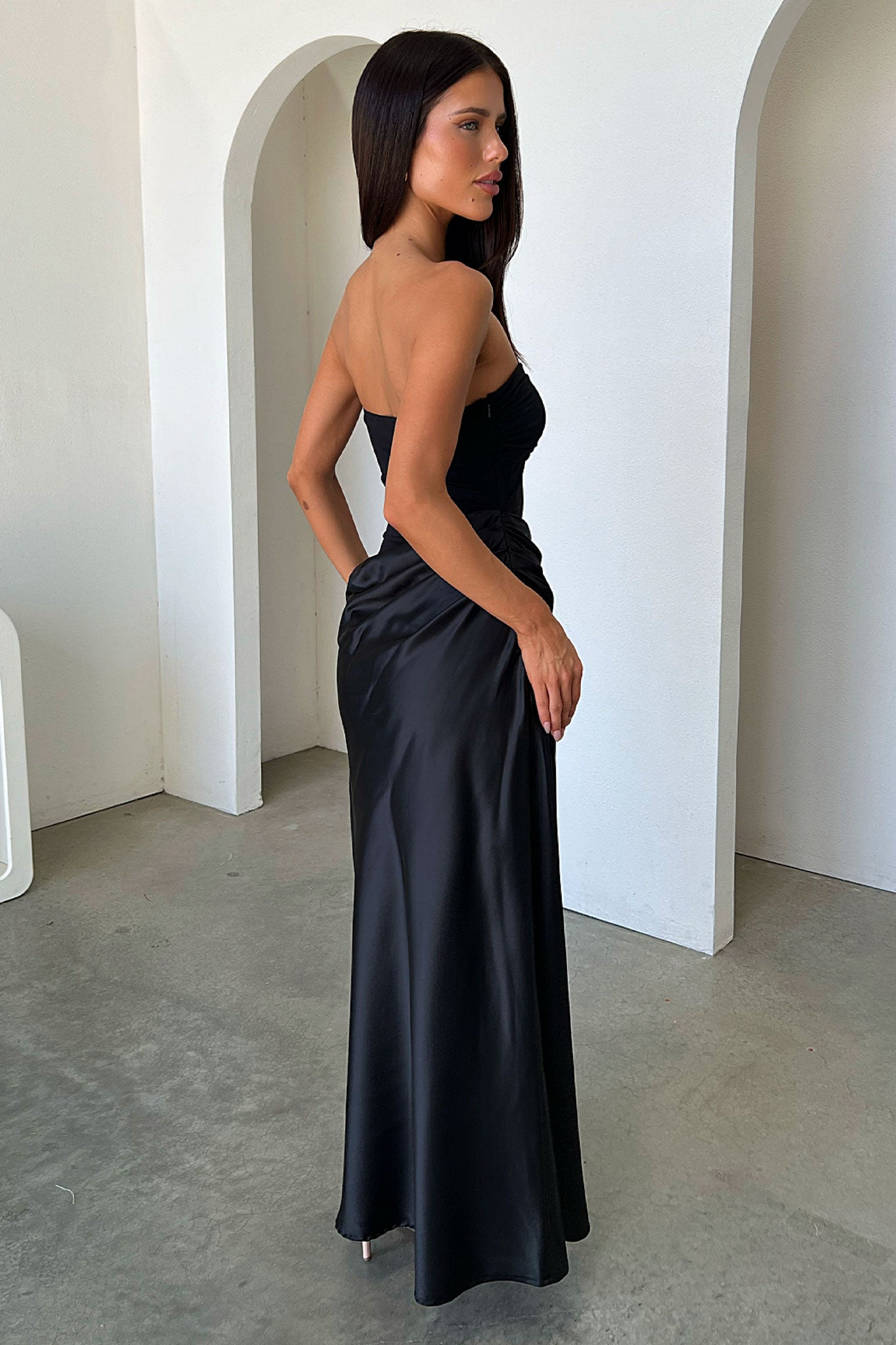 Amery Strapless Maxi Dress - Czarna