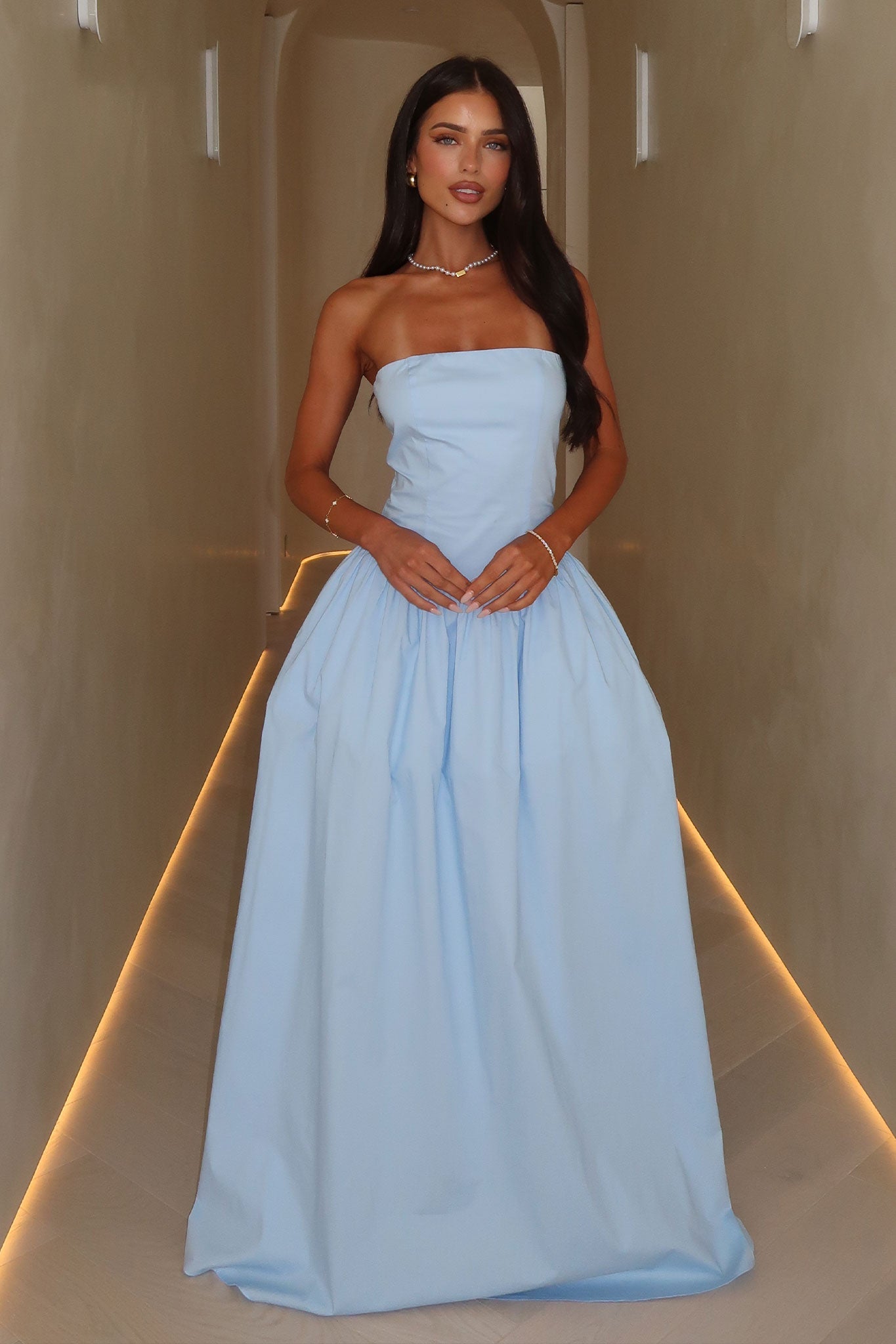Iridessa Strapless Maxi Dress - Błękitna
