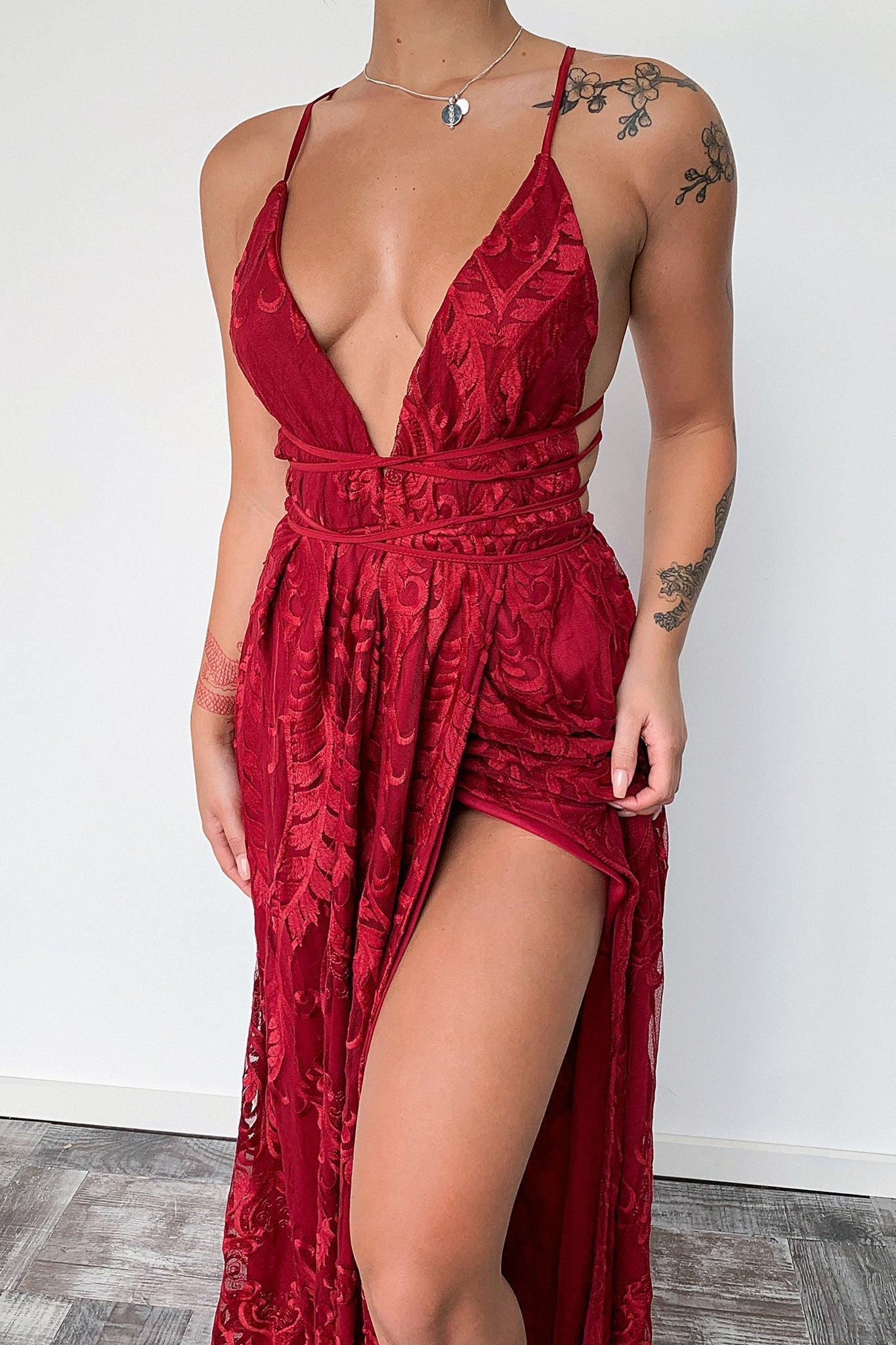 Scarlett Halter Maxi Dress - Bordowa