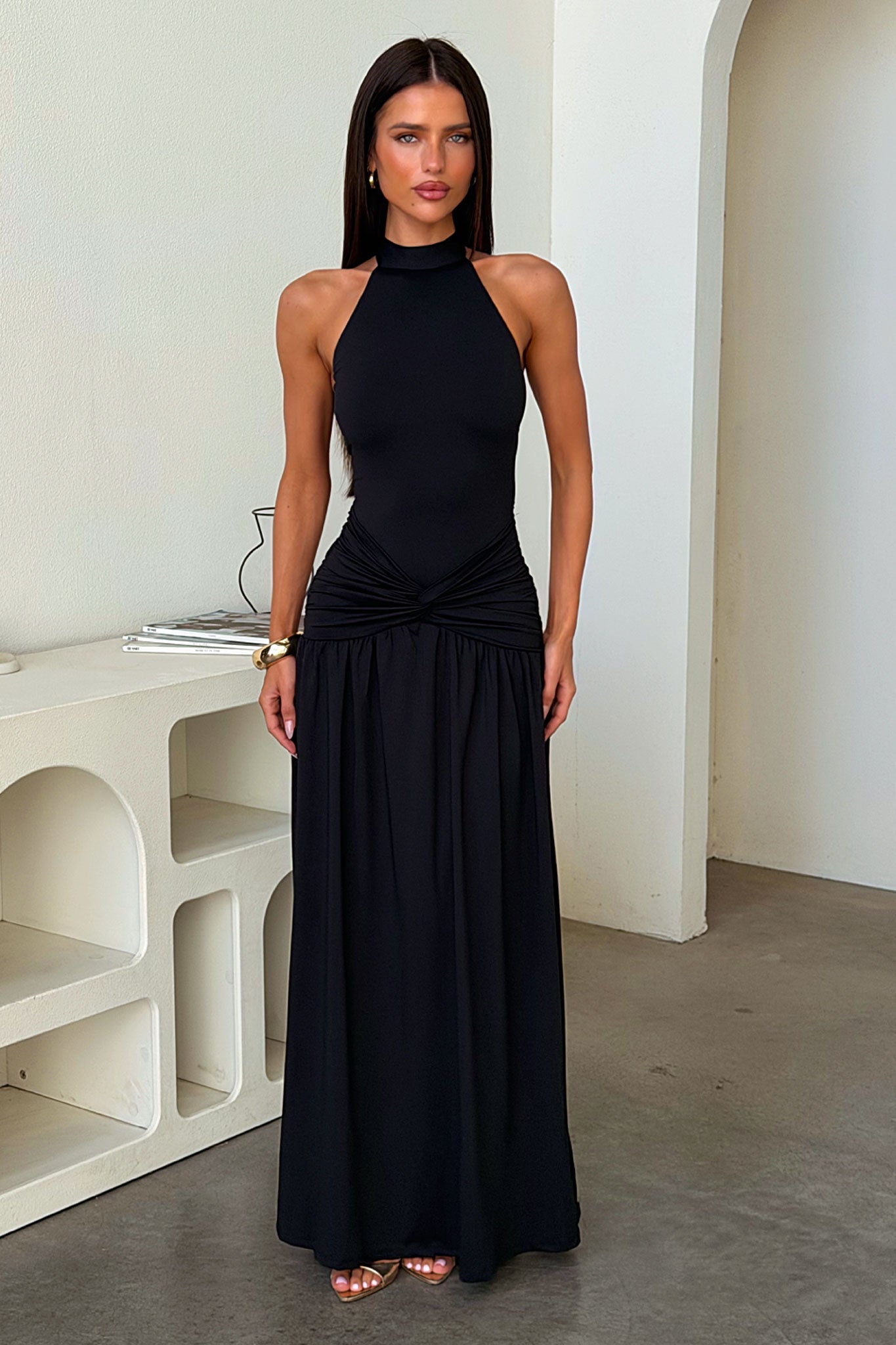 Tallulah High Neck Maxi Dress - Czarna