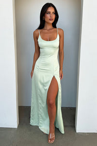 Violetta Scoop Neck Satin Maxi Dress - Szałwiowa