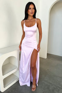 Violetta Scoop Neck Satin Maxi Dress - Różowa